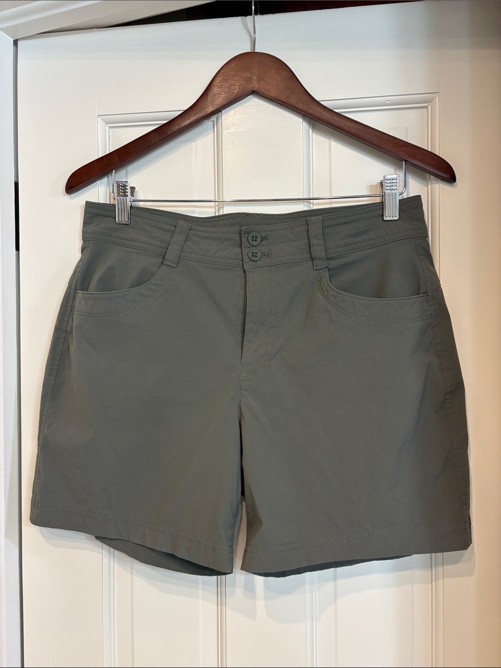 EUC Eddie Bauer Active Bermuda Shorts